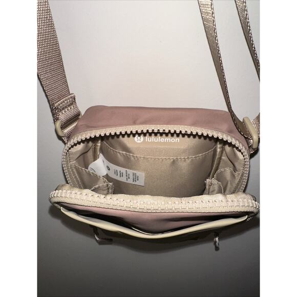 Lululemon Athletica Easy Access Crossbody Bag 1.5L - Tan Brown Combo Crossbody - Picture 5 of 5
